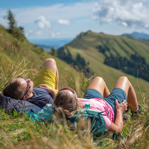 Erholung beim Wandern mit Ausblick an der Nagelfluhkette