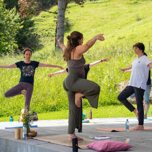 Yogastunde im Oberstaufen Park