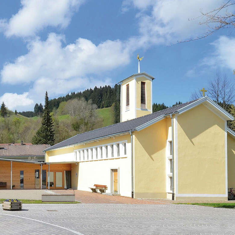 Evangelische Kirche mit Gemeindehaus in Oberstaufen