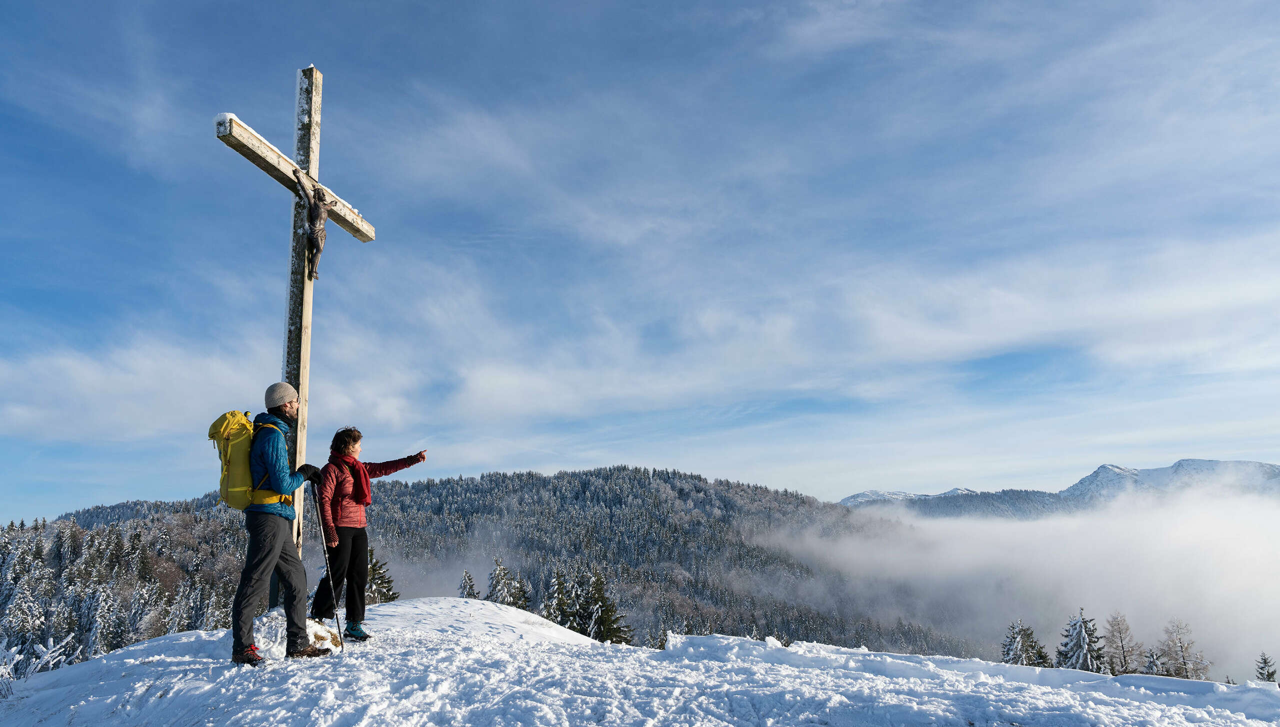 Wanderer im Winter in den Allgäuer Bergen