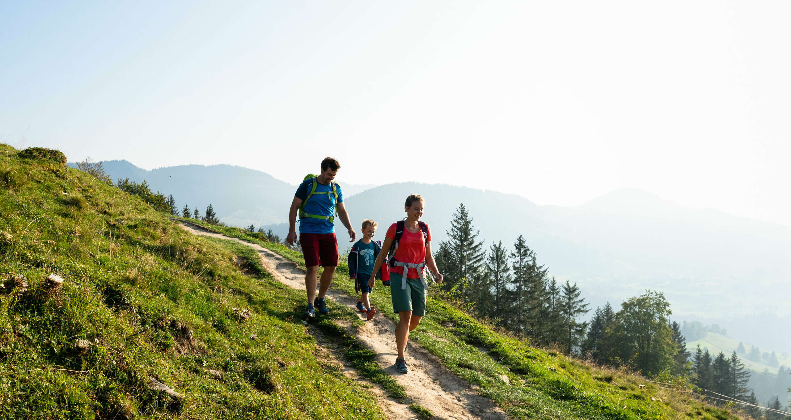 Unterwegs auf den Erlebniswanderwegen rund um Oberstaufen mit Kindern