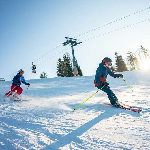 Familienabfahrt im Skigebiet Hündle-Thalkirchdorf in Oberstaufen-Allgäu