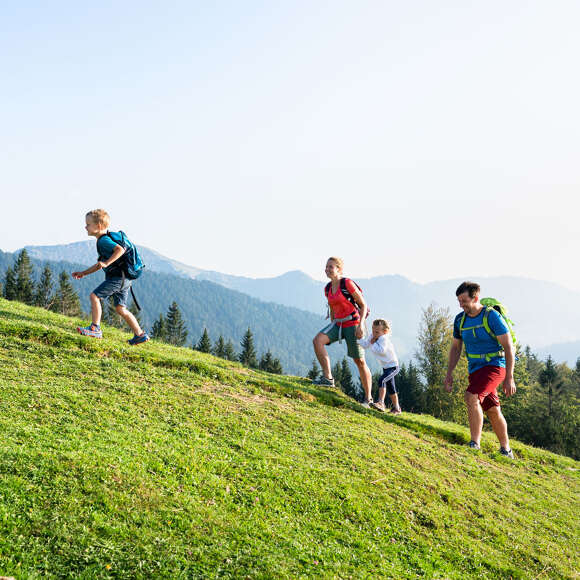 Wandern mit der ganzen Familie am Hündle