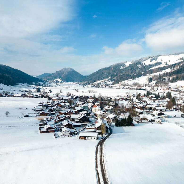 Das Dorf Thalkirchdorf mit seinen sieben Weilern im Konstanzer Tal.