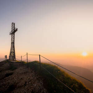 Auf dem Hochgratgipfel im Sonnenuntergang