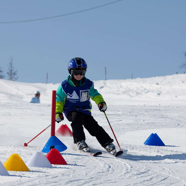 Kinderland im Skigebiet Sinswang