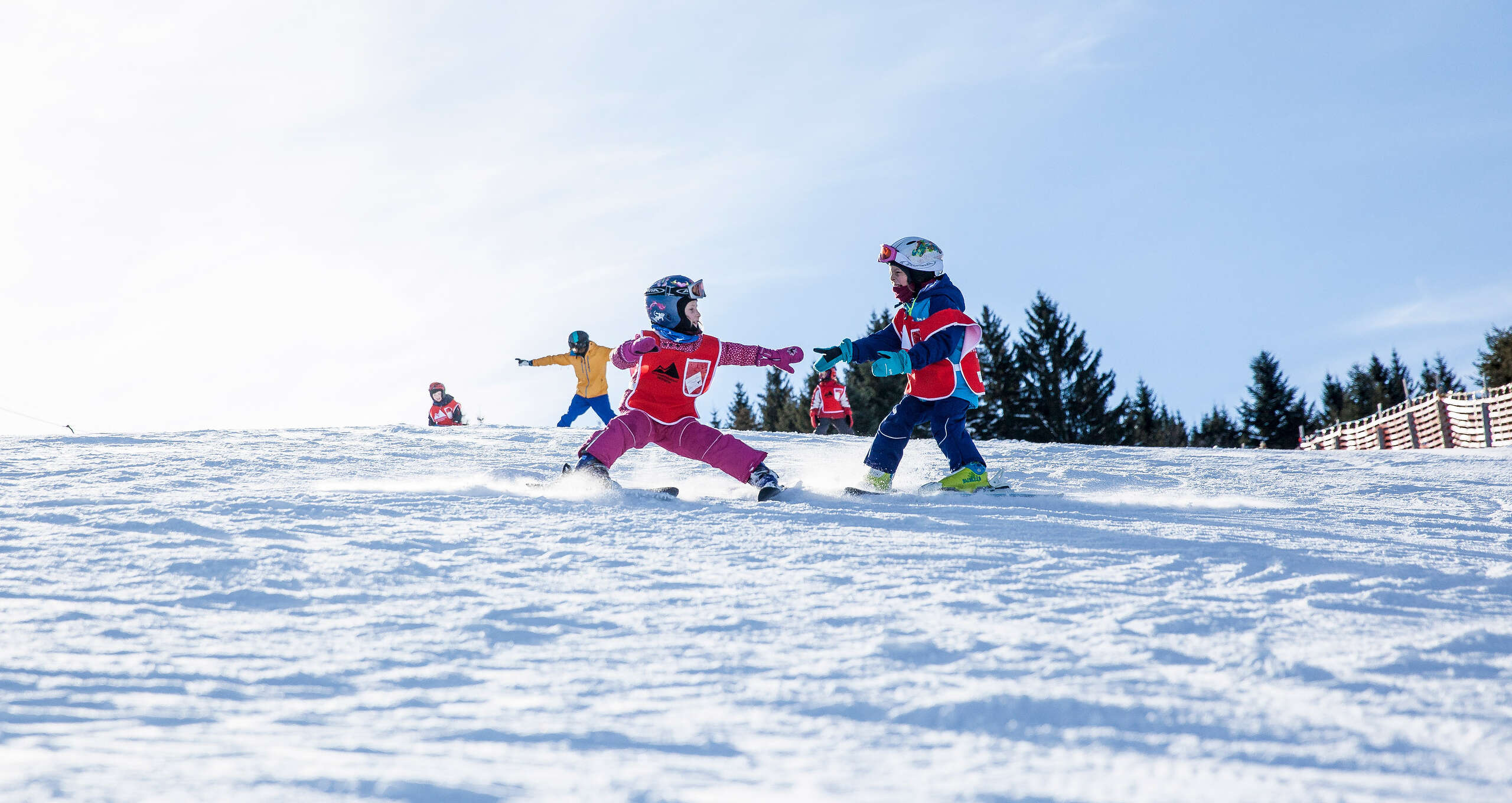 Kinderskikurs an den Skiliften Sinwang