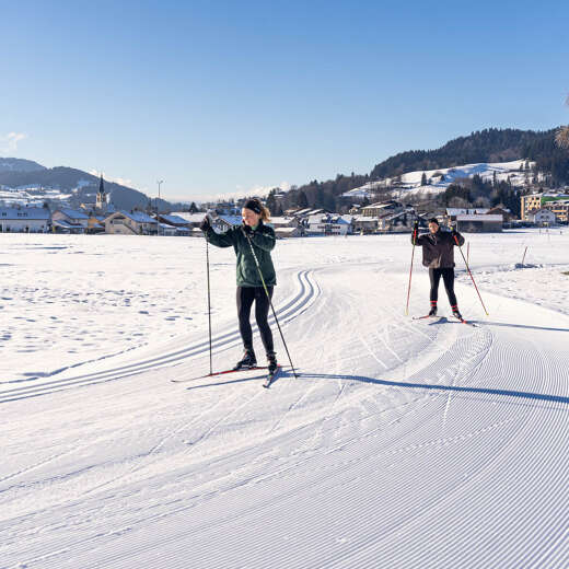 Sonnige Runden auf der Kalzhofer Loipe mit Blick auf Oberstaufen