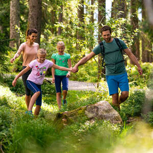 Familienzeit in der Natur von Oberstaufen